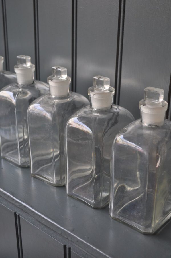 Flasks with stoppers