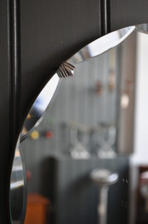 Small frameless mirror