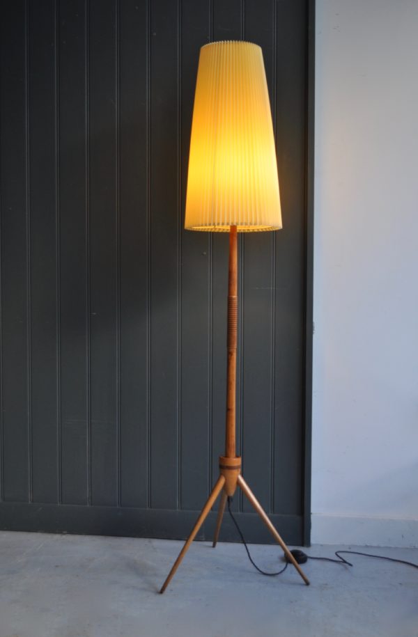 Dutch floor lamp