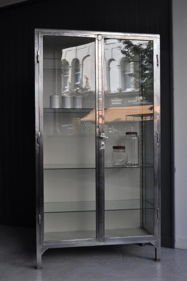 Glazed medical cabinet