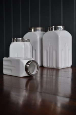 Deco canisters