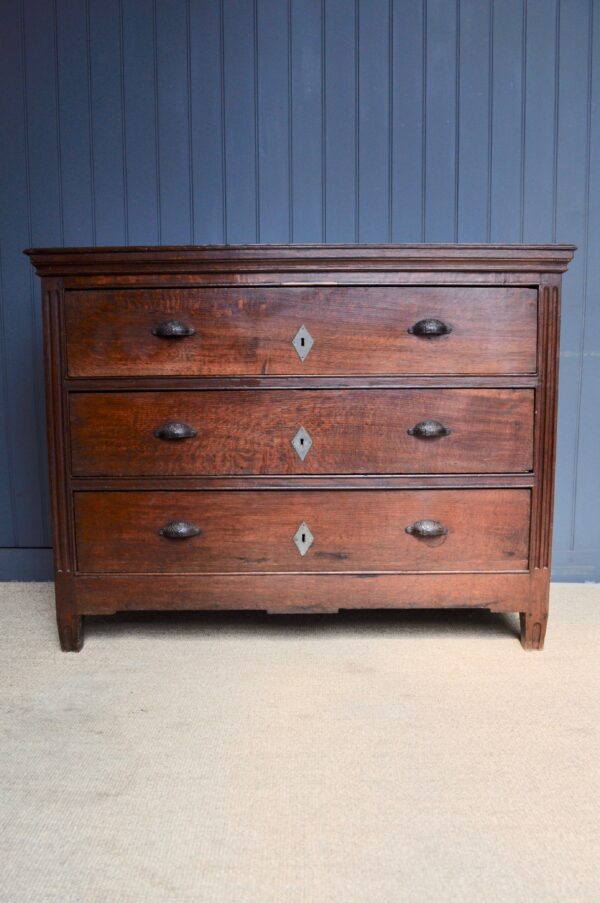 French oak 3-drawer chest