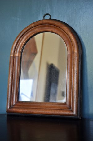Arch shaped mirror