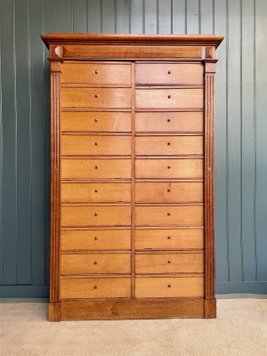 Oak notaitre's cabinet
