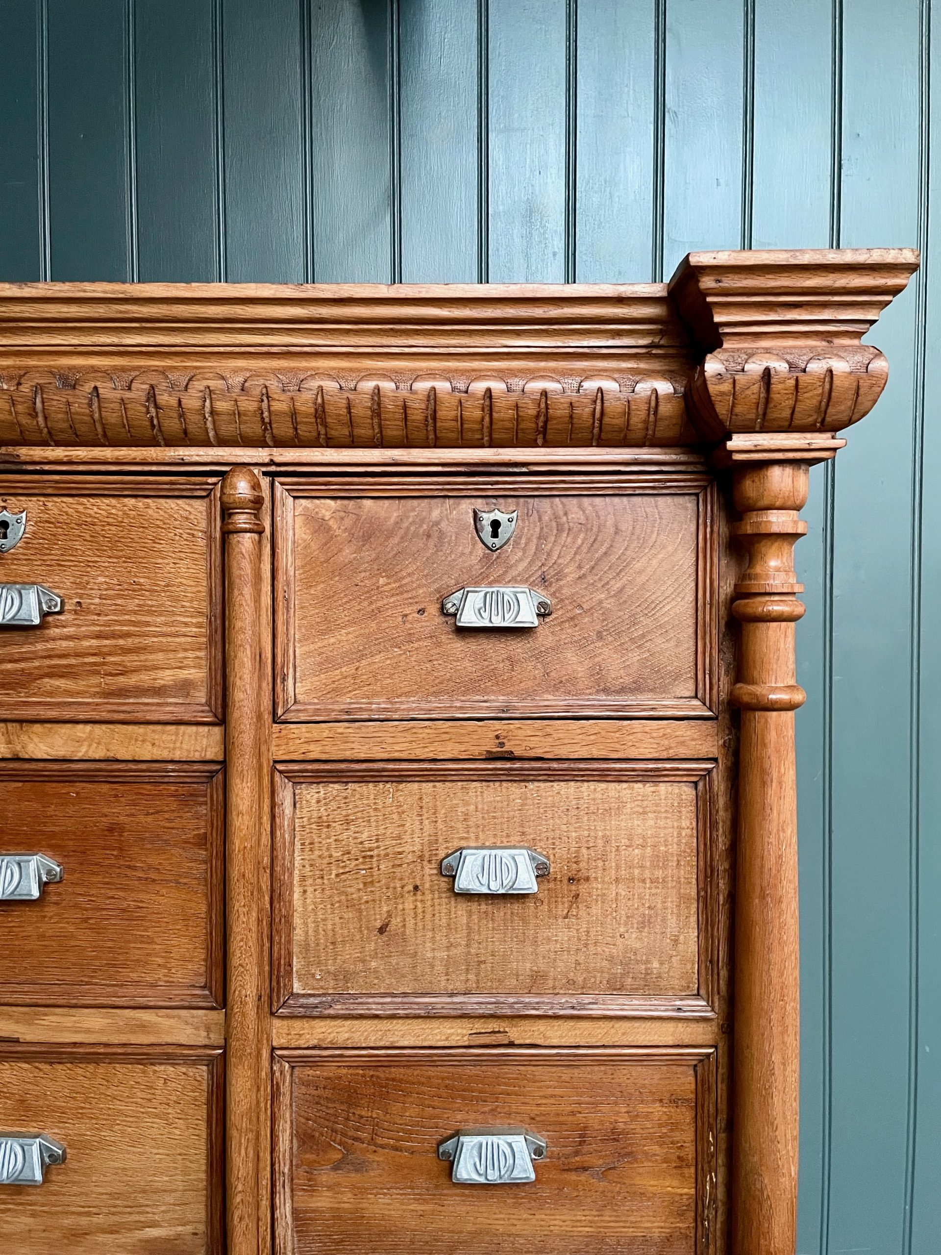 oak shop drawers
