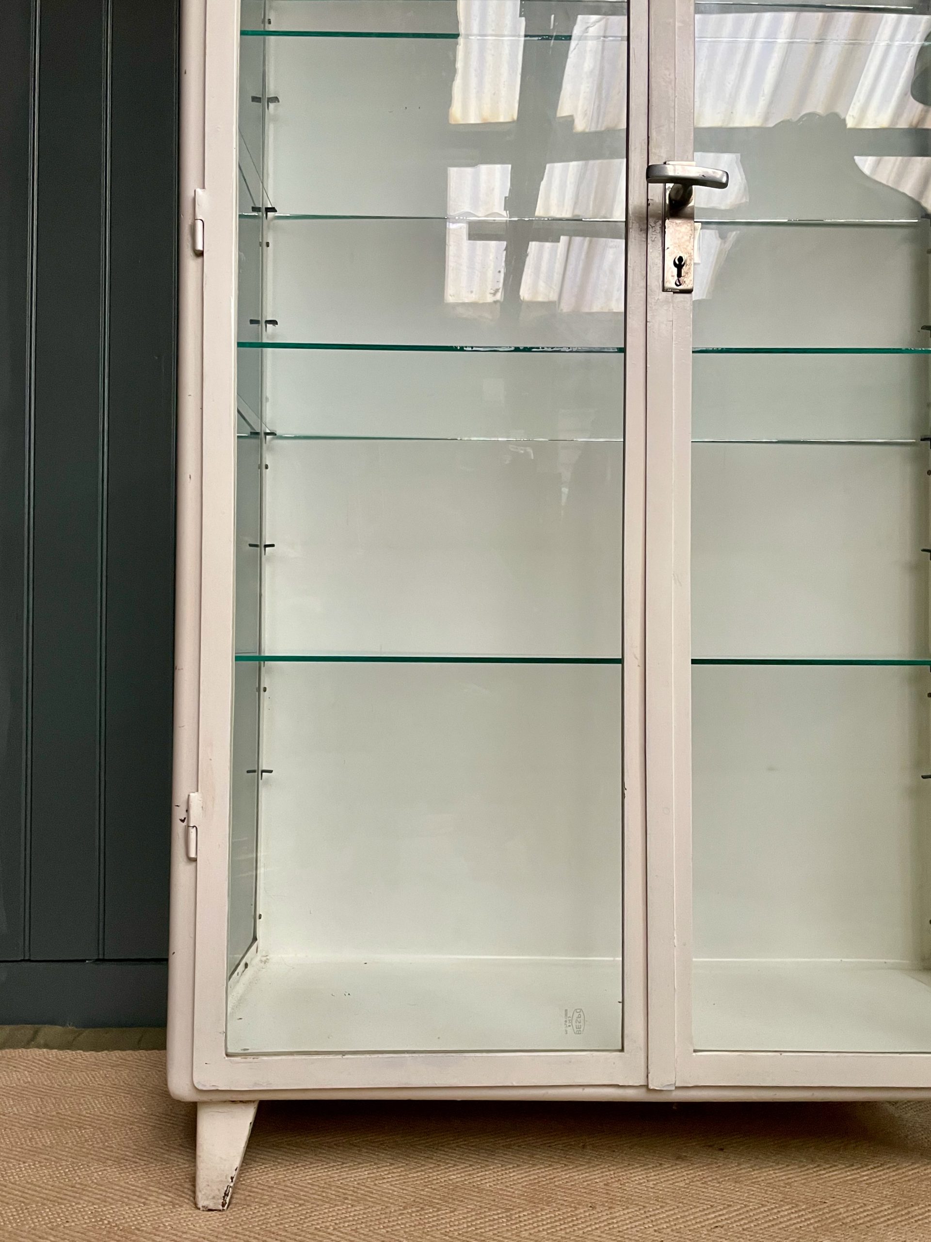 Glazed medical cabinet Glazed medical cabinet