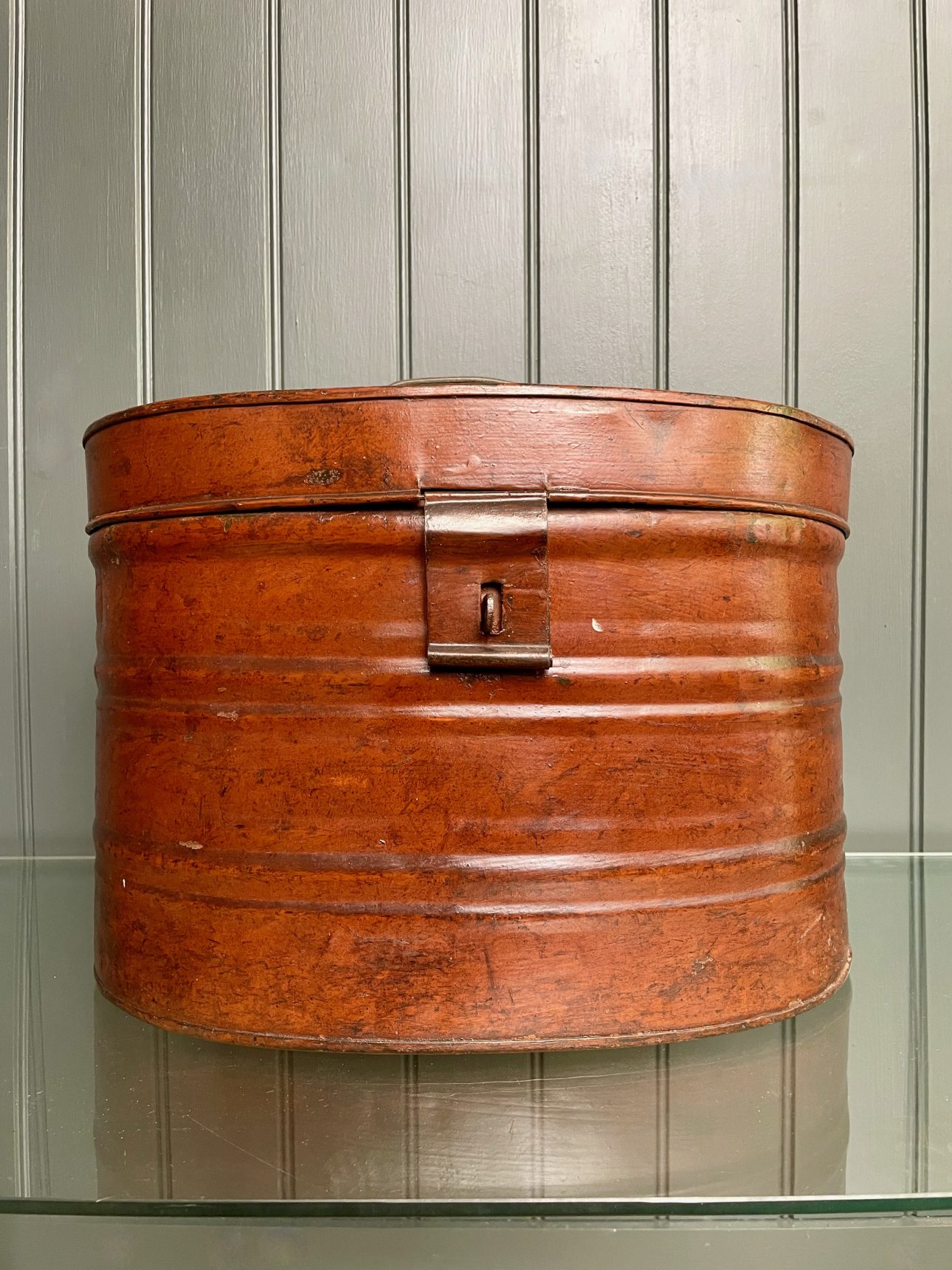 Hat box