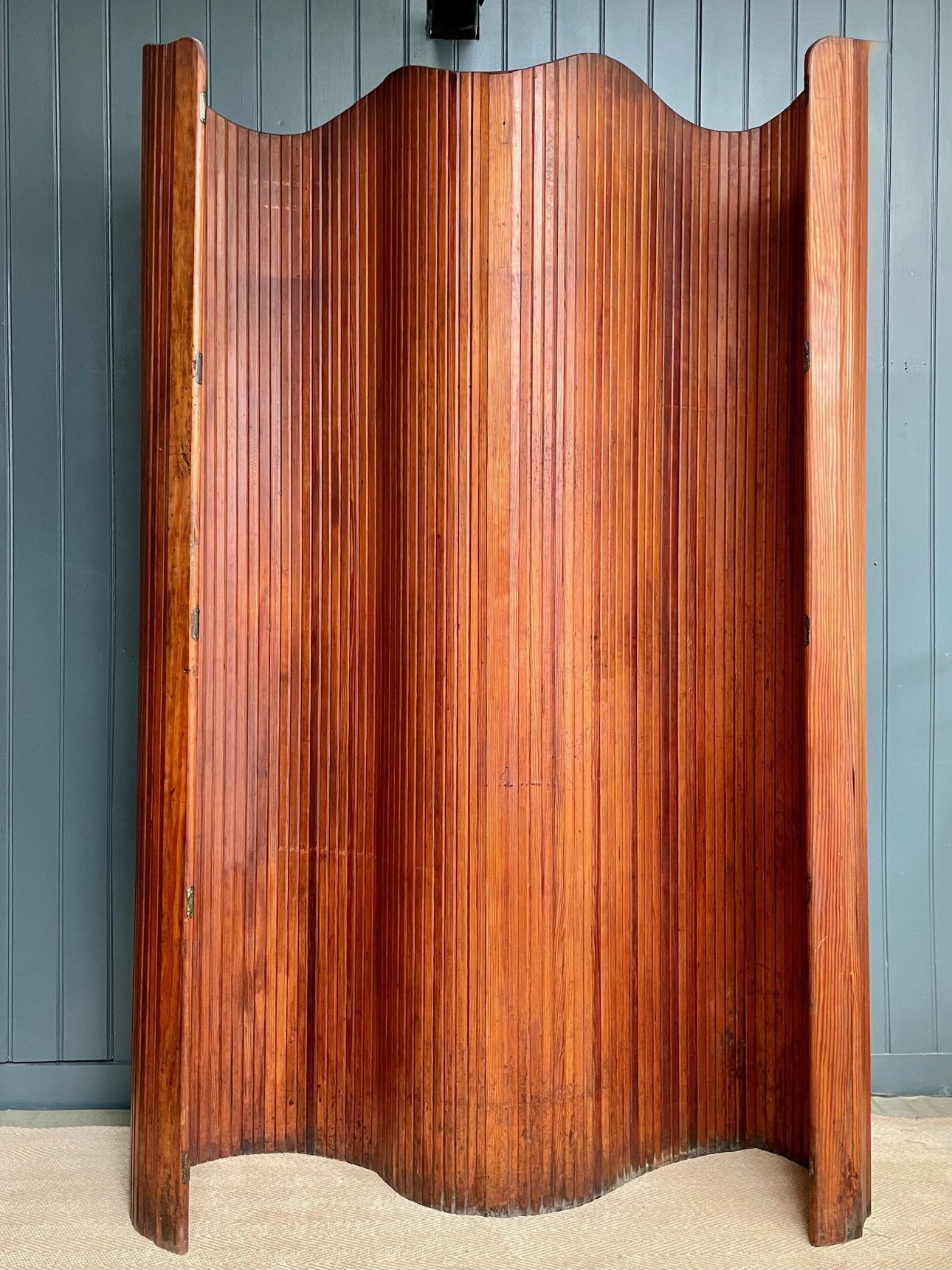 Tambour screen