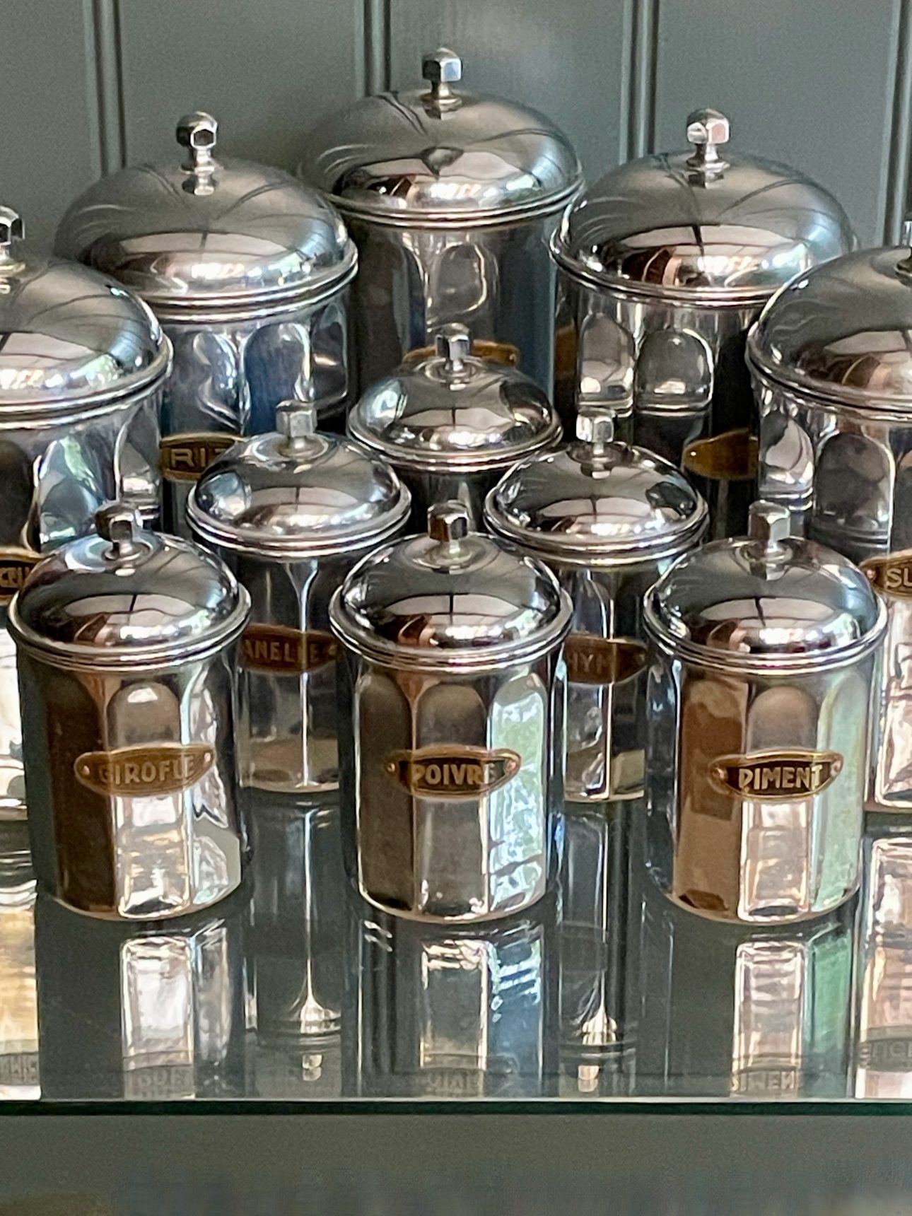 Deco storage tins