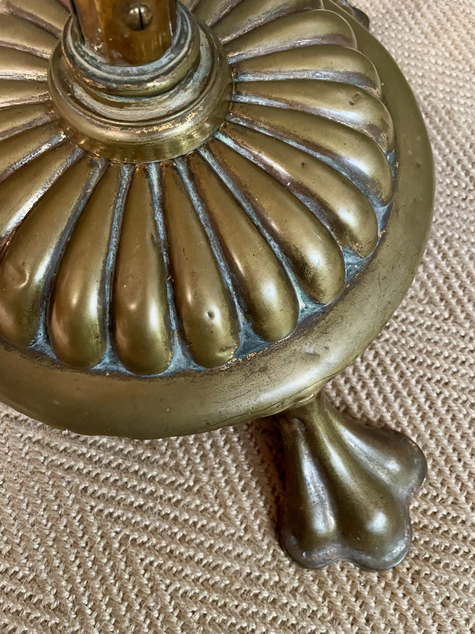 Brass standard lamp Brass standard lamp